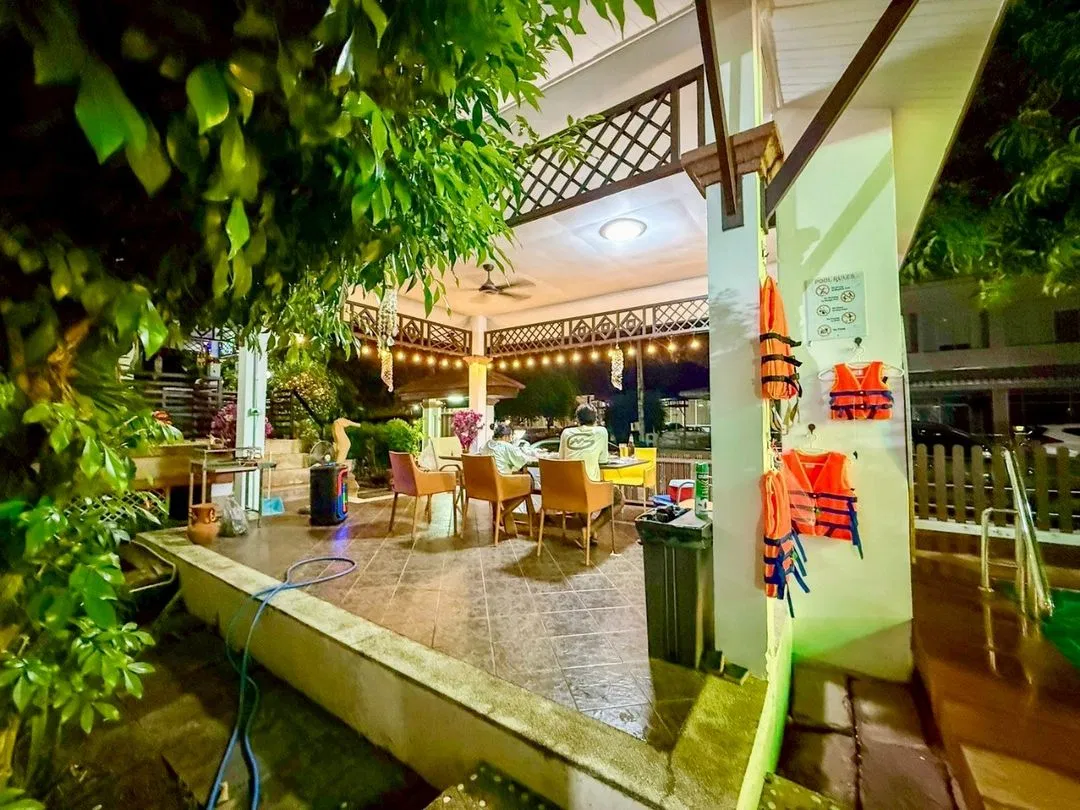 ภายนอก Horizon Pool Villa Bangsaray