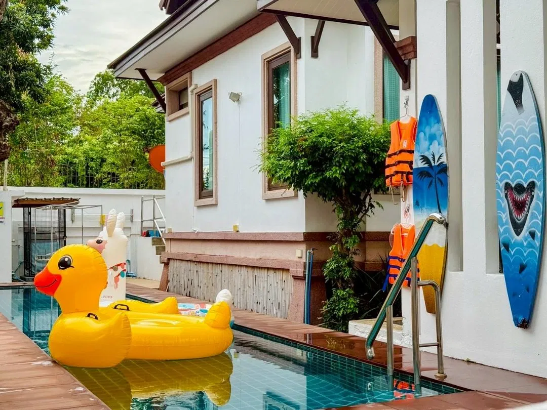 ภายนอก Horizon Pool Villa Bangsaray