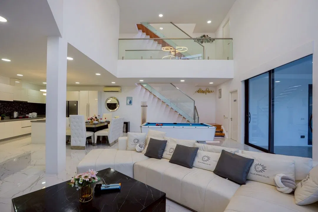 ภายใน Prada Fun Pool Villa