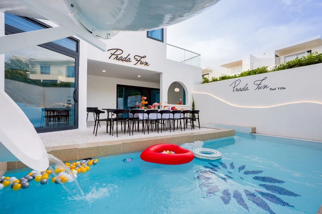 ภายนอก Prada Fun Pool Villa