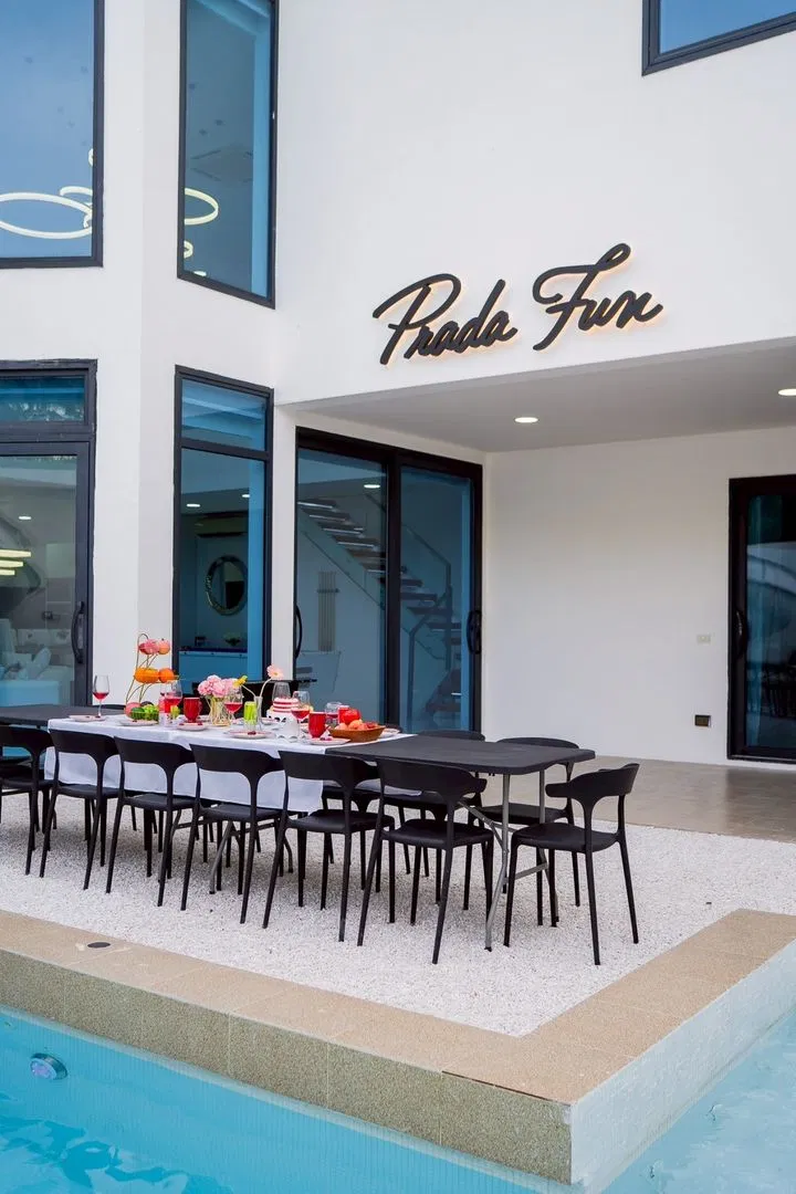 ภายนอก Prada Fun Pool Villa