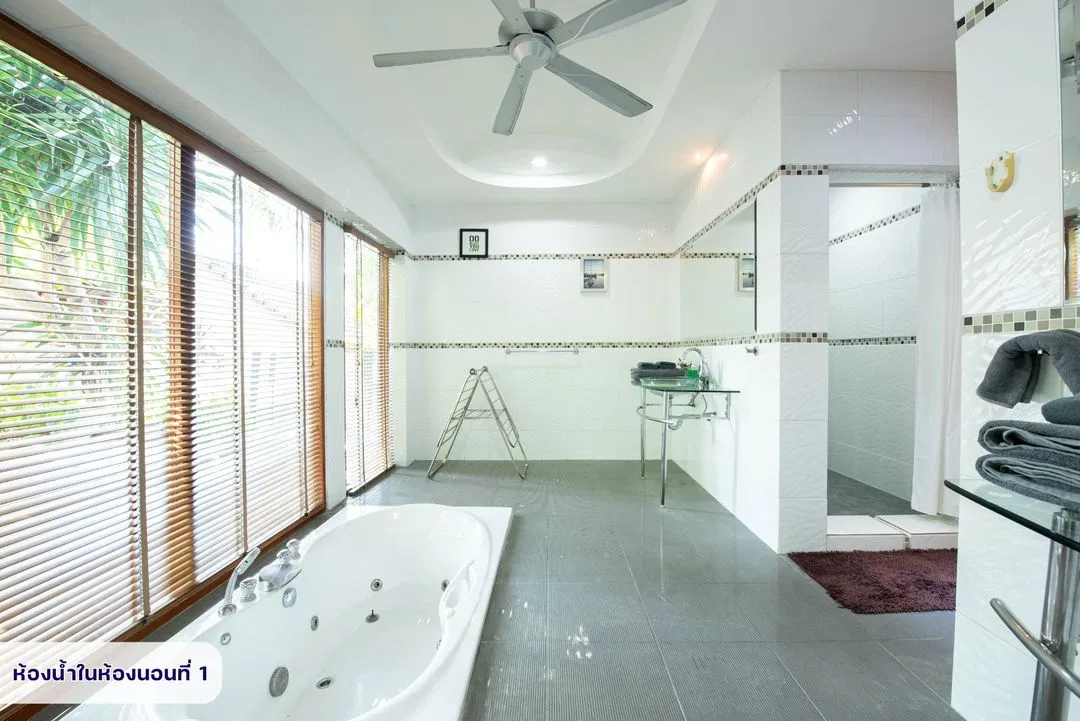 ห้องน้ำ Pool house Deluxe