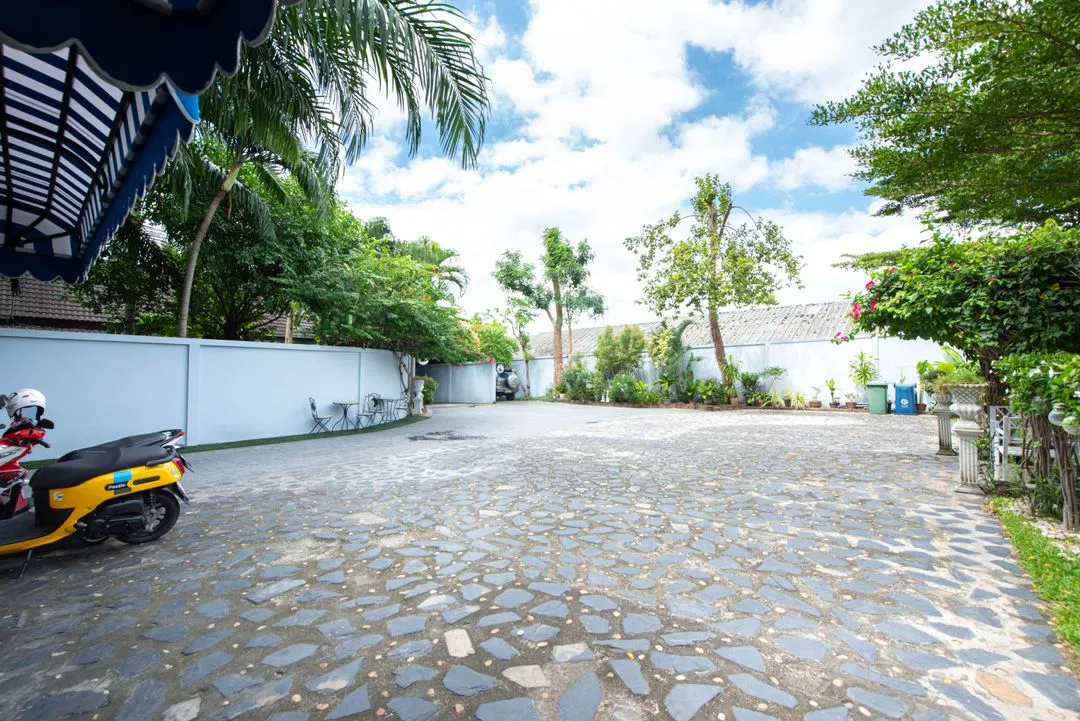 ที่จอดรถ Pool house Deluxe