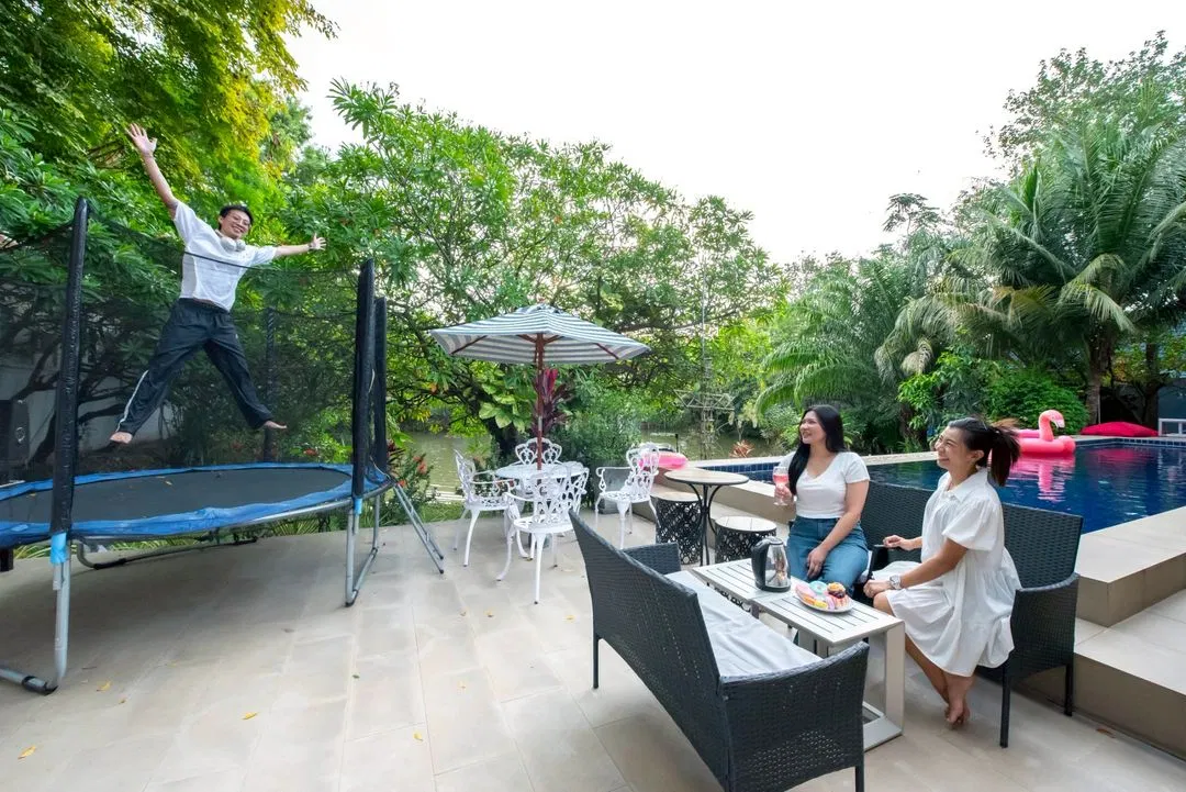 รูปจากลูกค้า Lake house