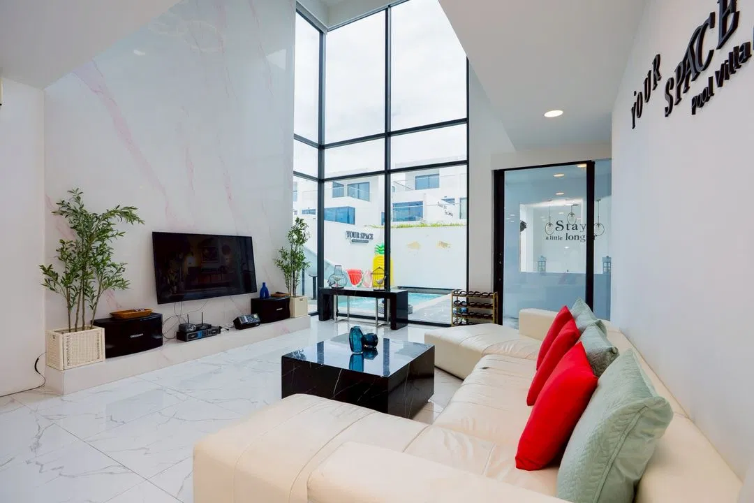 ภายใน Your Space pool villa