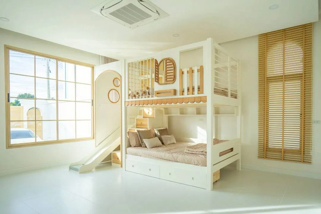 ห้องนอน Brown Empire Pool Villa