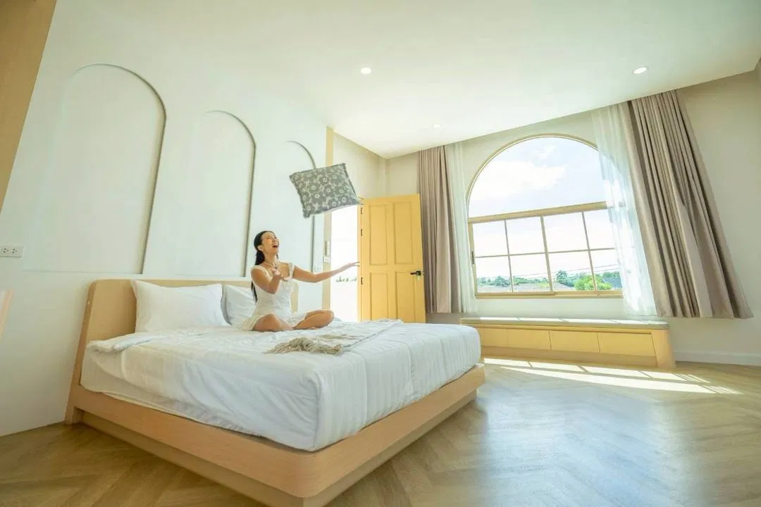 ห้องนอน Brown Empire Pool Villa