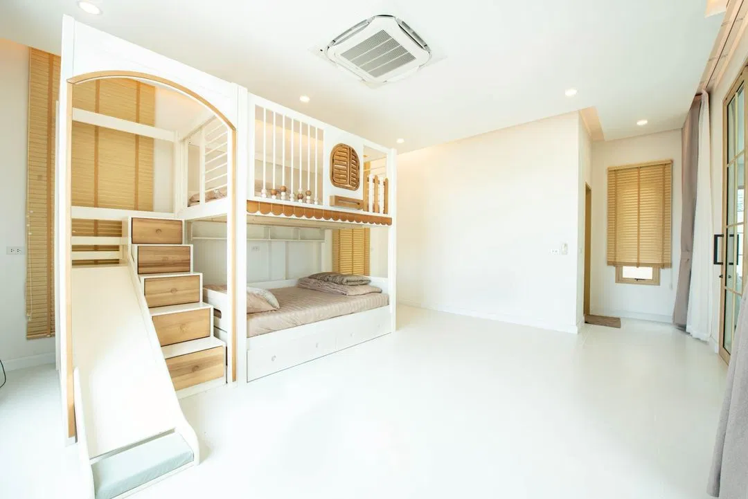 ห้องนอน Brown Empire Pool Villa