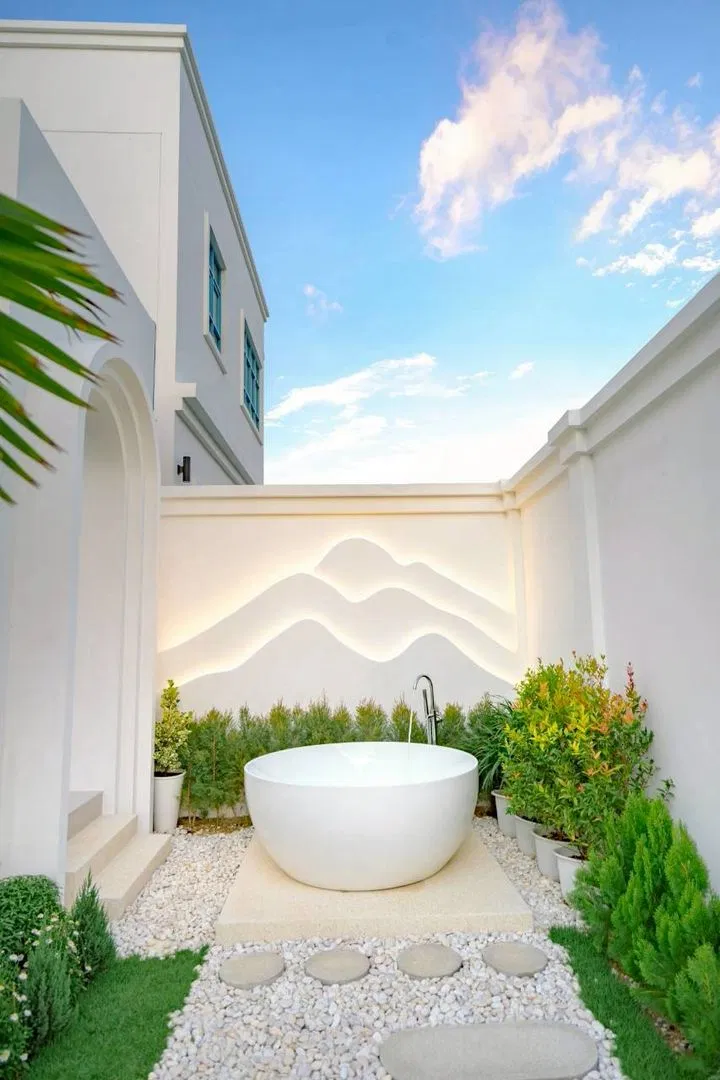 ภายนอก Brown Empire Pool Villa