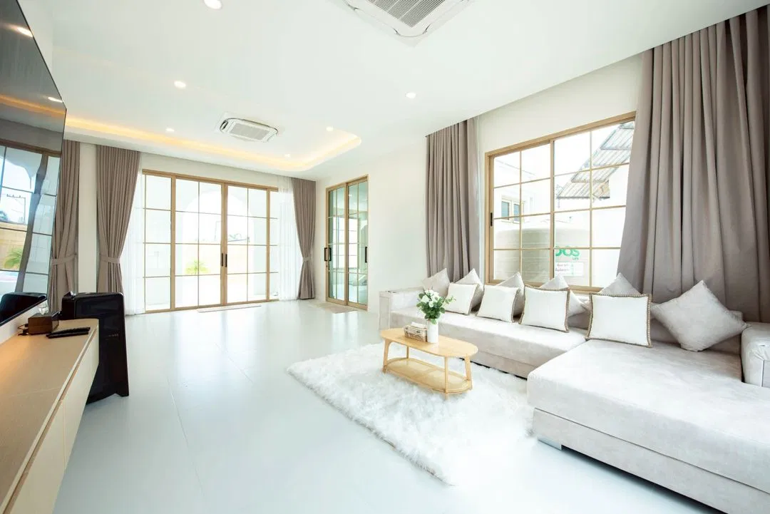 ภายใน Brown Empire Pool Villa