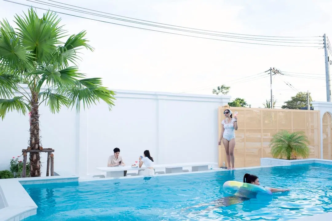 รูปจากลูกค้า Brown Empire Pool Villa