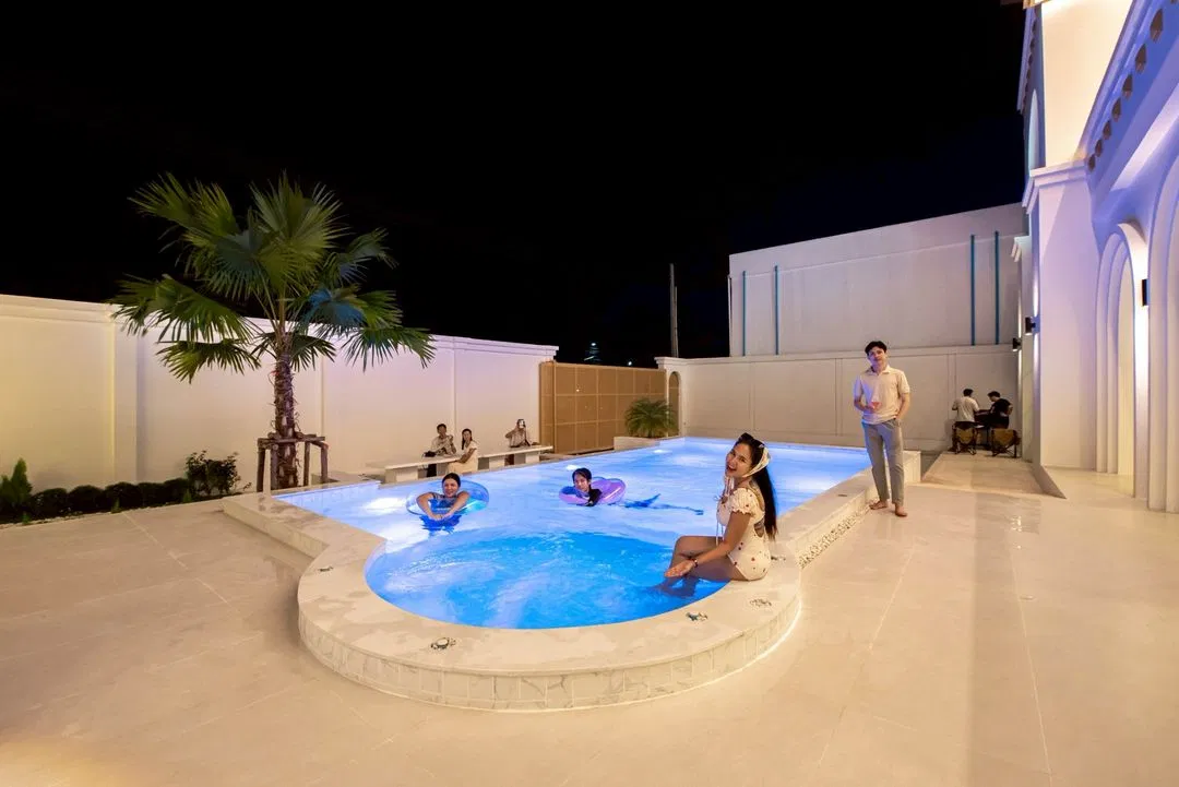รูปจากลูกค้า Brown Empire Pool Villa