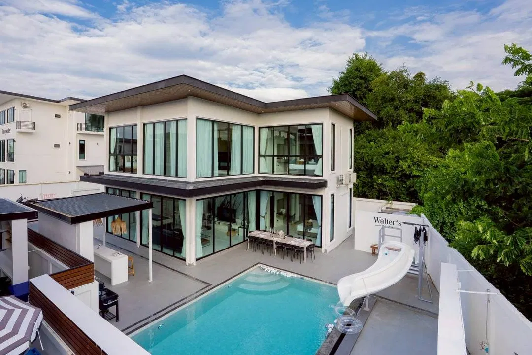 ภายนอก Walter's house