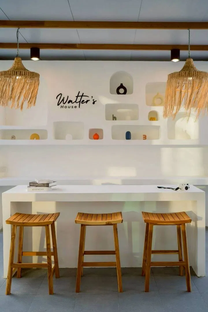 ภายนอก Walter's house