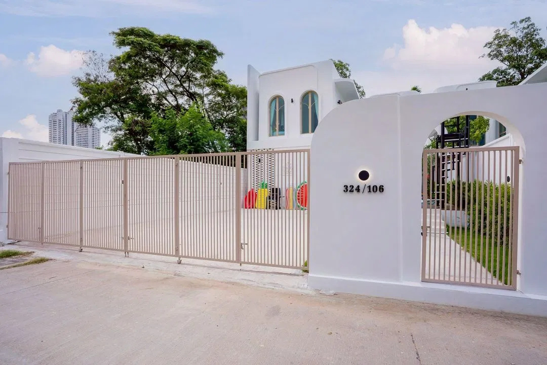ที่จอดรถ Your Noble pool villa
