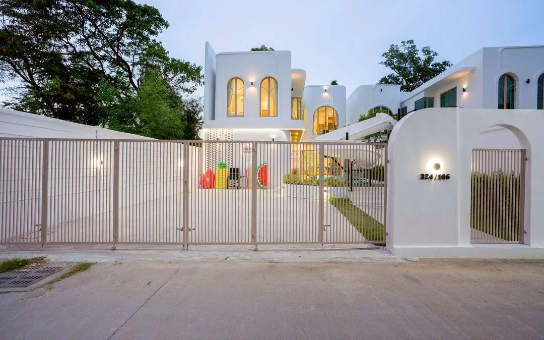 ที่จอดรถ Your Noble pool villa