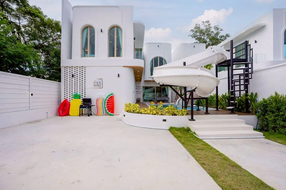 ภายนอก Your Noble pool villa