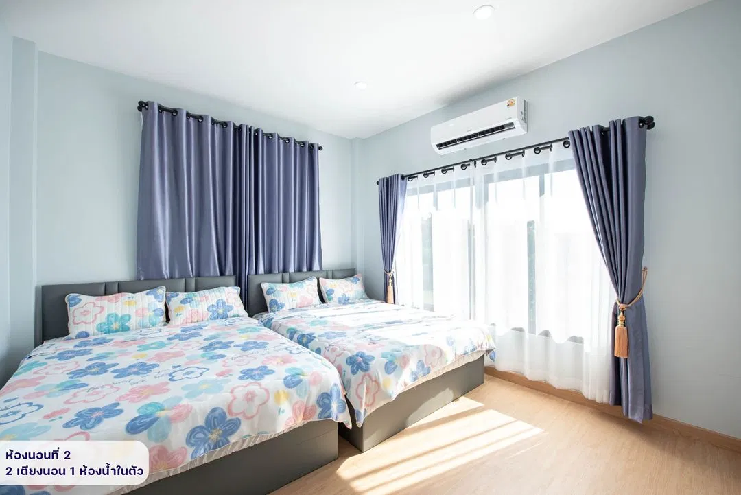 ห้องนอน บ้านอิงเขา พัชราวดี พูลวิลล่า (ศรีราชา)