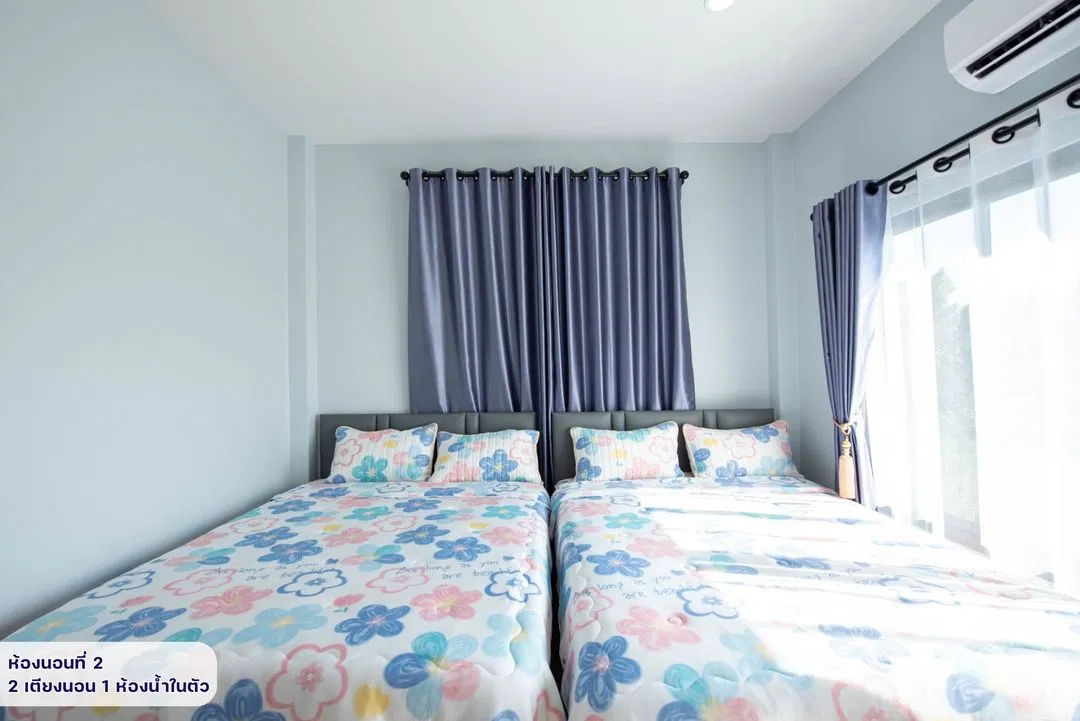 ห้องนอน บ้านอิงเขา พัชราวดี พูลวิลล่า (ศรีราชา)