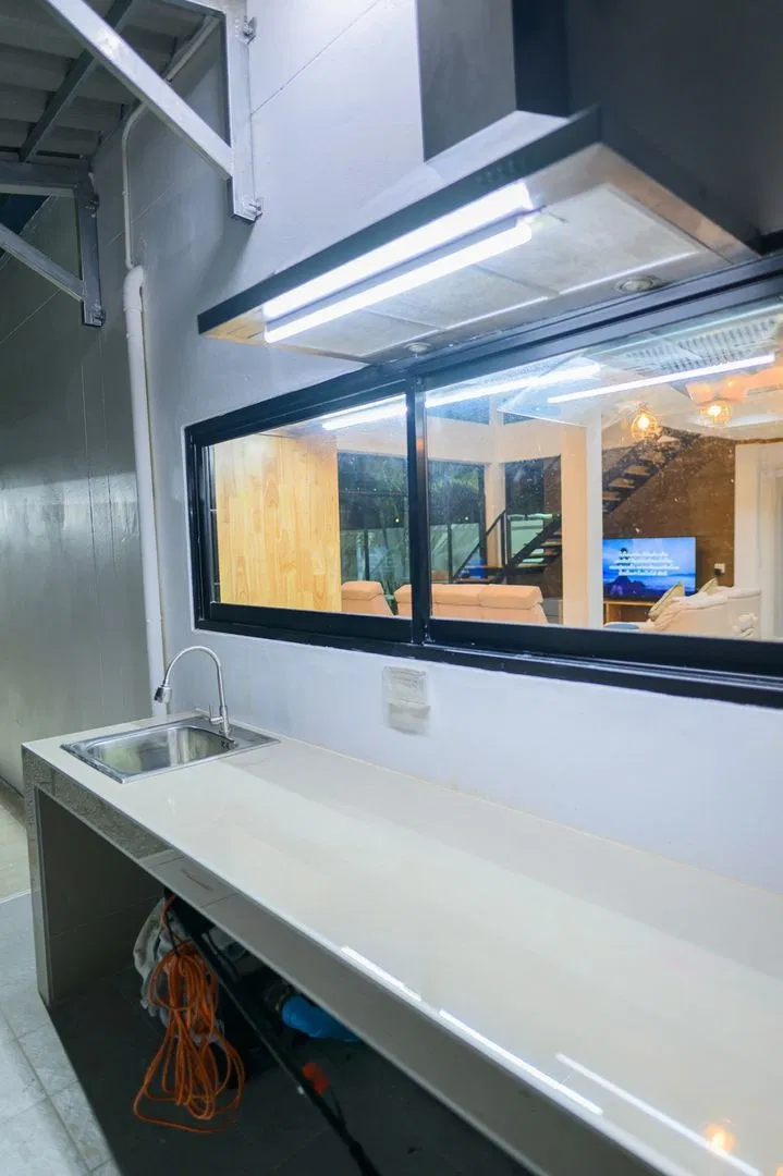 ภายนอก Sky Blue Pool Villa