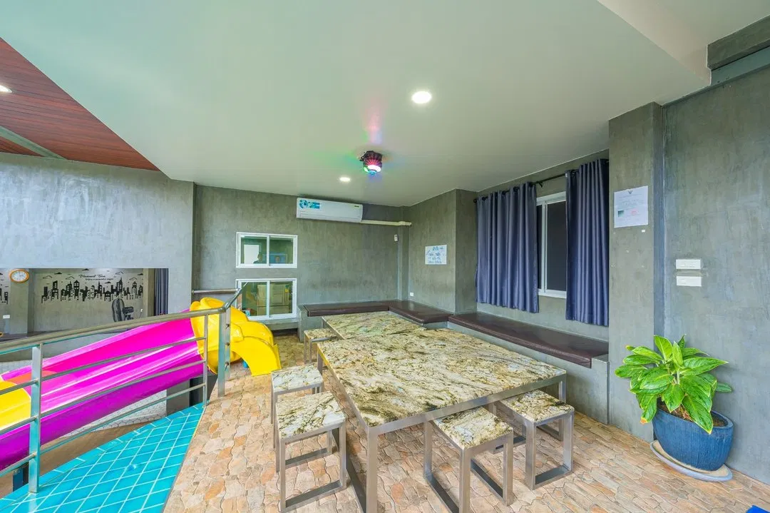 ภายใน Glass House B8