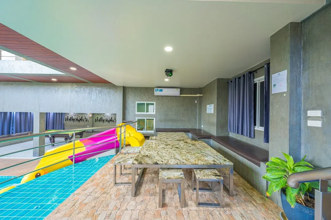 ภายใน Glass House B8