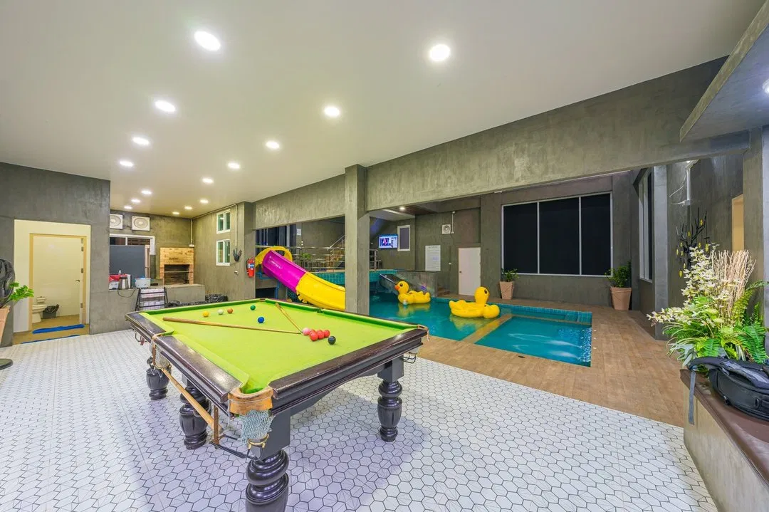 ภายใน Glass House B8