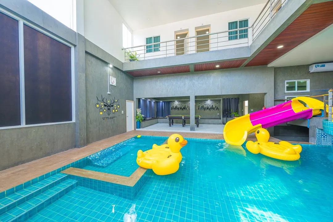ภายใน Glass House B8