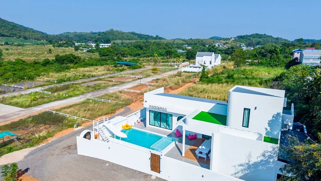 ที่จอดรถ Panmora poolvilla (สัตหีบ)