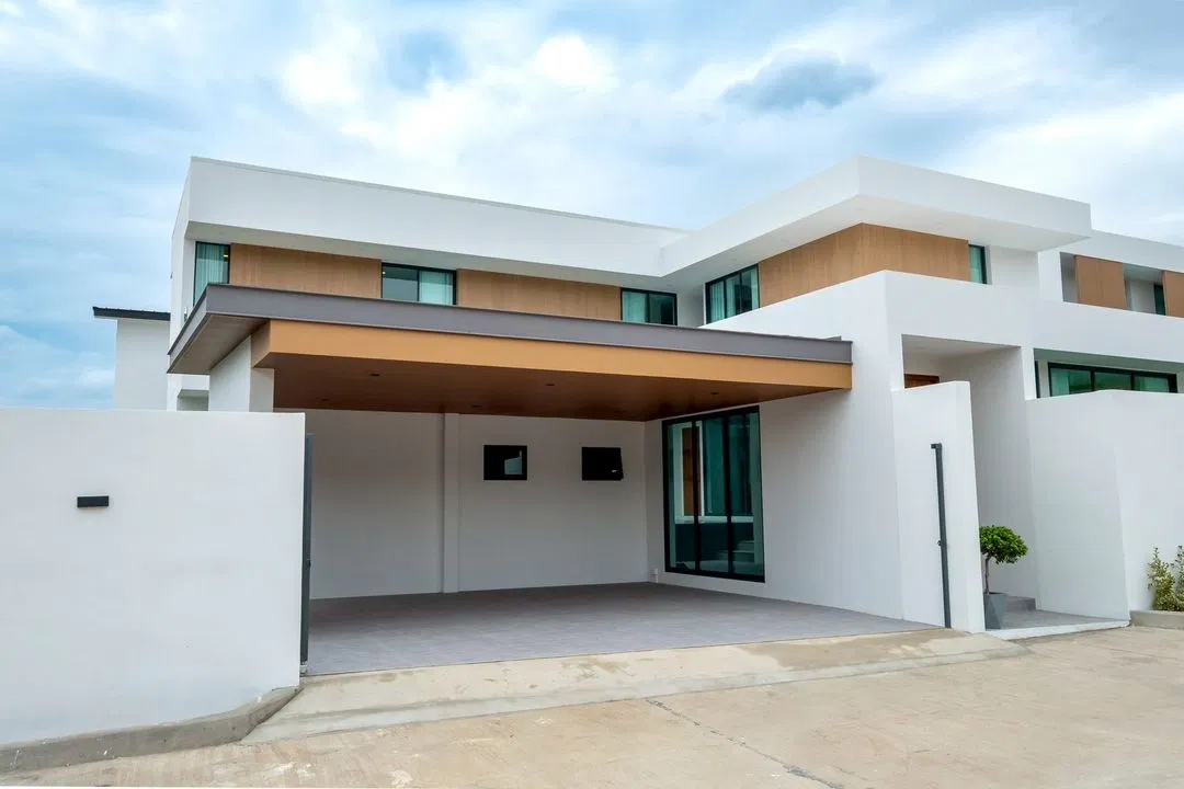 ที่จอดรถ The Hillside Pool Villa
