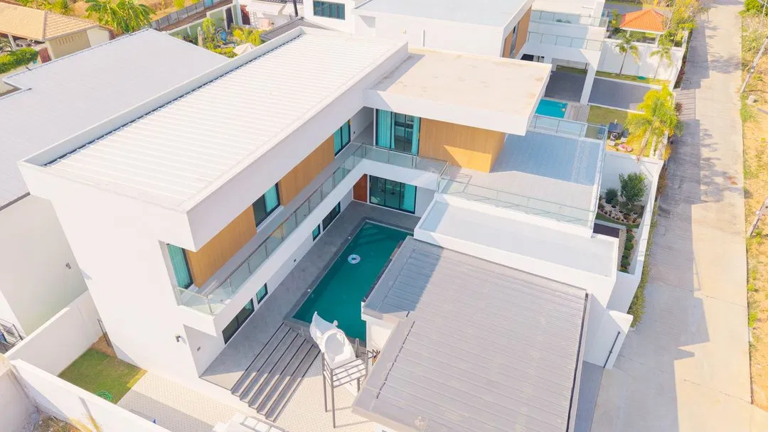 ภายนอก The Hillside Pool Villa