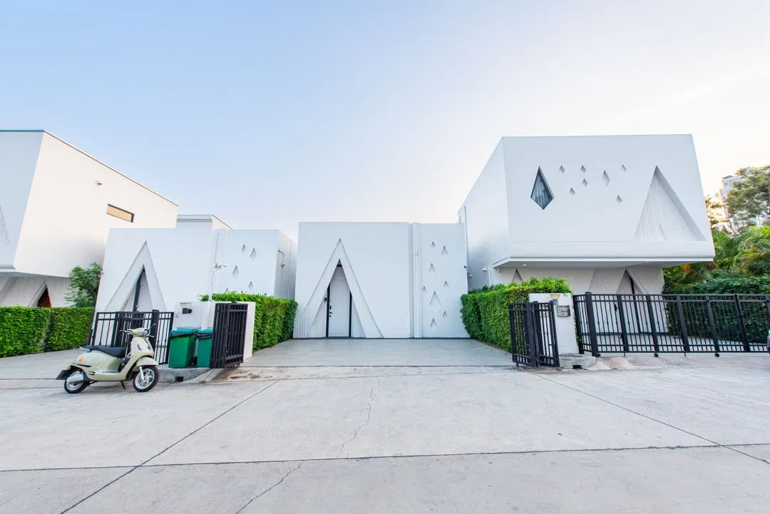 ที่จอดรถ Tidal B villa
