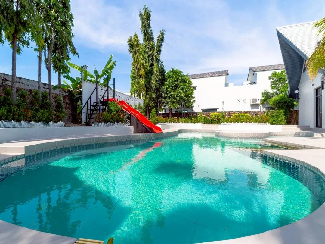 ภายนอก Aum poolvilla