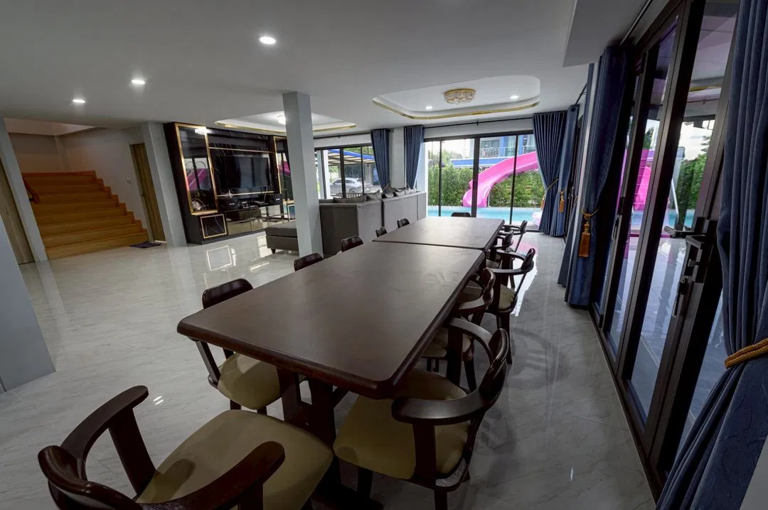 ภายใน บ้านอิงเขา พรรณวดี (ศรีราชา)