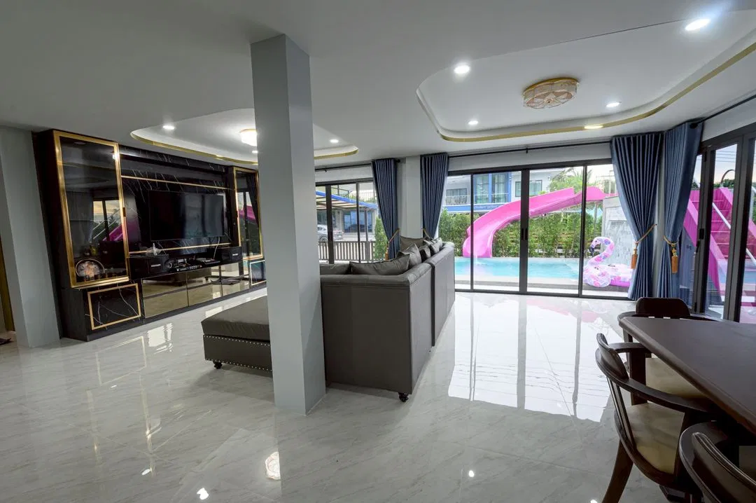 ภายใน บ้านอิงเขา พรรณวดี (ศรีราชา)