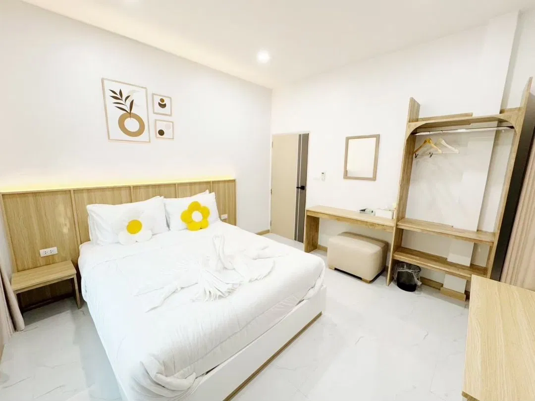 ห้องนอน Mojinei Pool Villa บางแสน