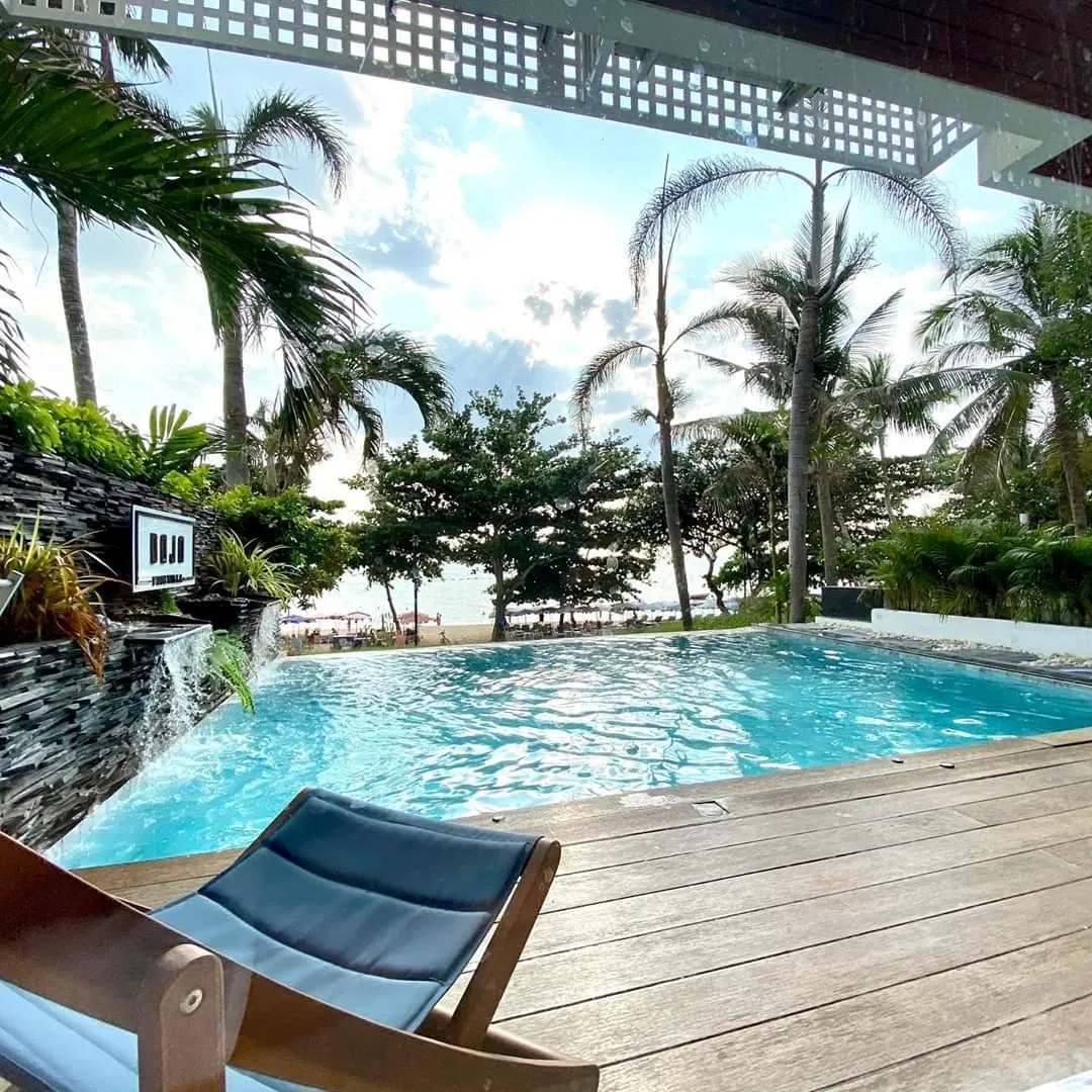 ภายนอก 6 BEDROOM BEACH FRONT