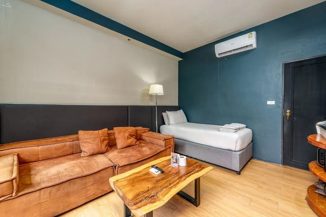 ภายใน 2 BEDROOM DARK POOL