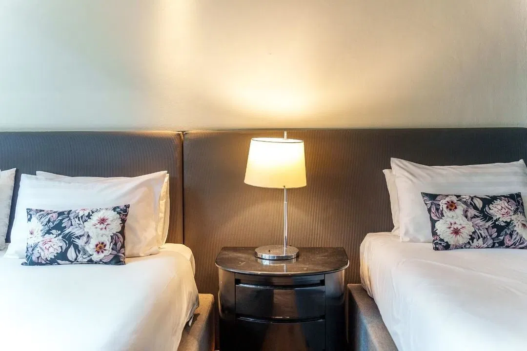 ห้องนอน 2 BEDROOM DARK POOL