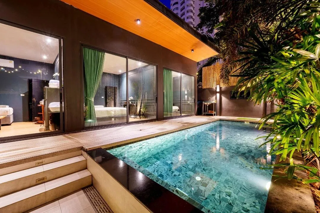 ภายนอก 2 BEDROOM DARK POOL