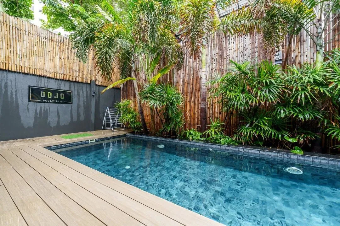 ภายนอก 2 BEDROOM DARK POOL