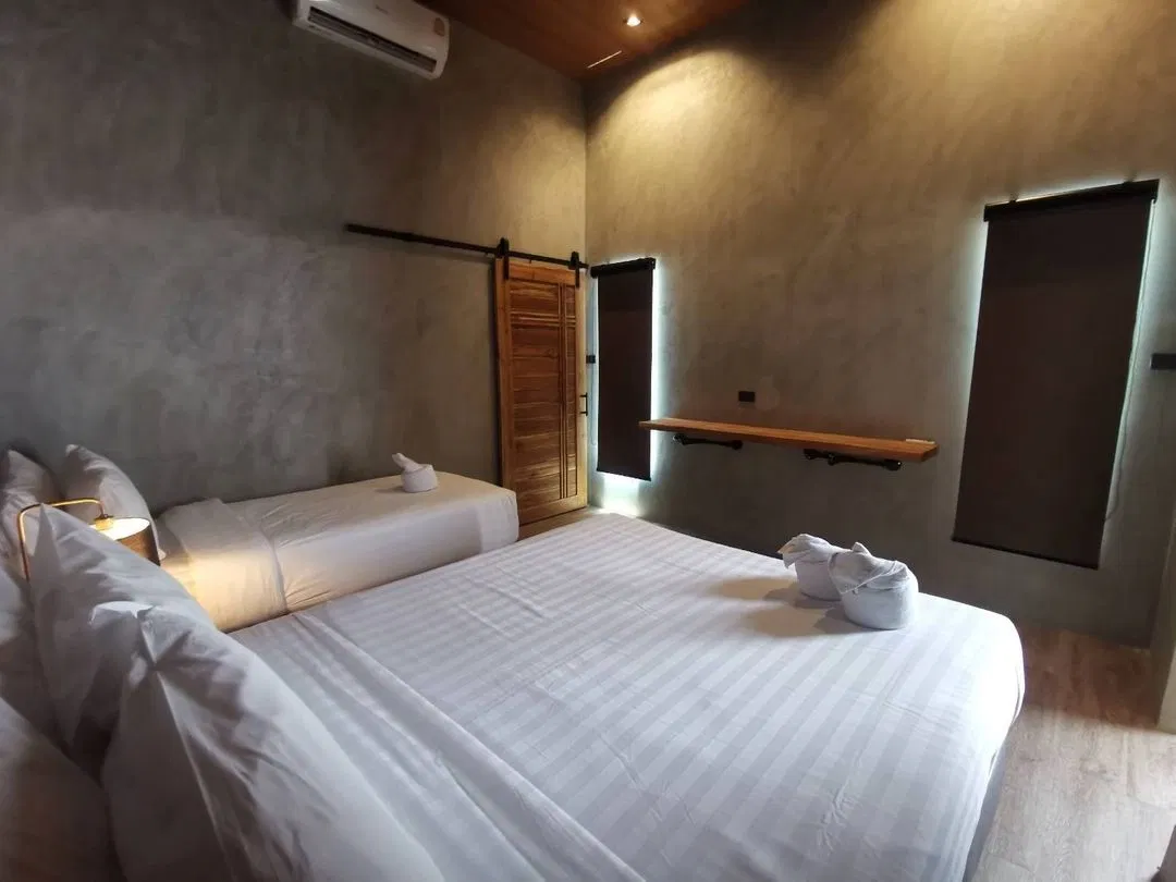 ห้องนอน 5 BEDROOM CLASSIC LOFT V6