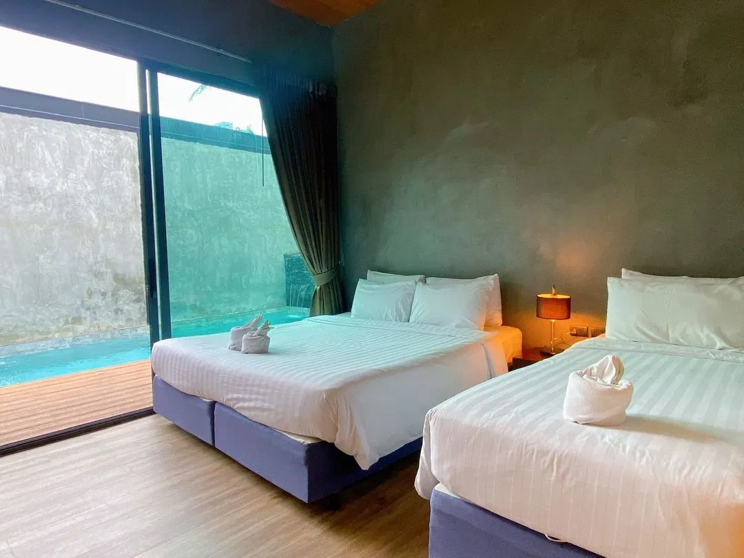 ห้องนอน 5 BEDROOM CLASSIC LOFT V6