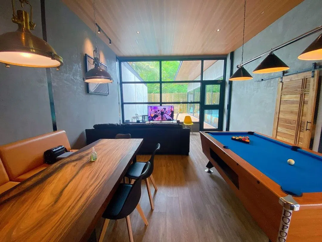 ภายใน 5 BEDROOM CLASSIC LOFT V7