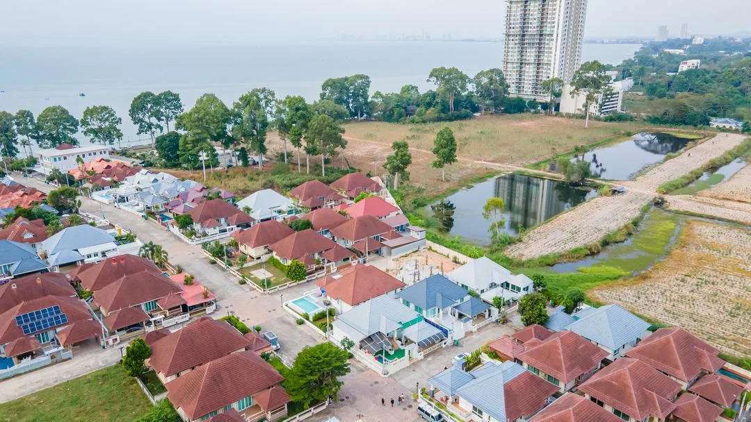 ภายนอก Kari pool villa Bangsare