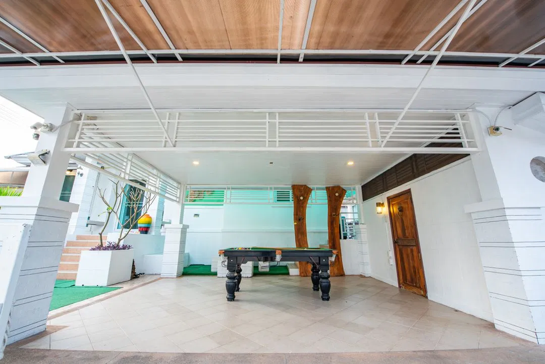 ภายนอก Kari pool villa Bangsare