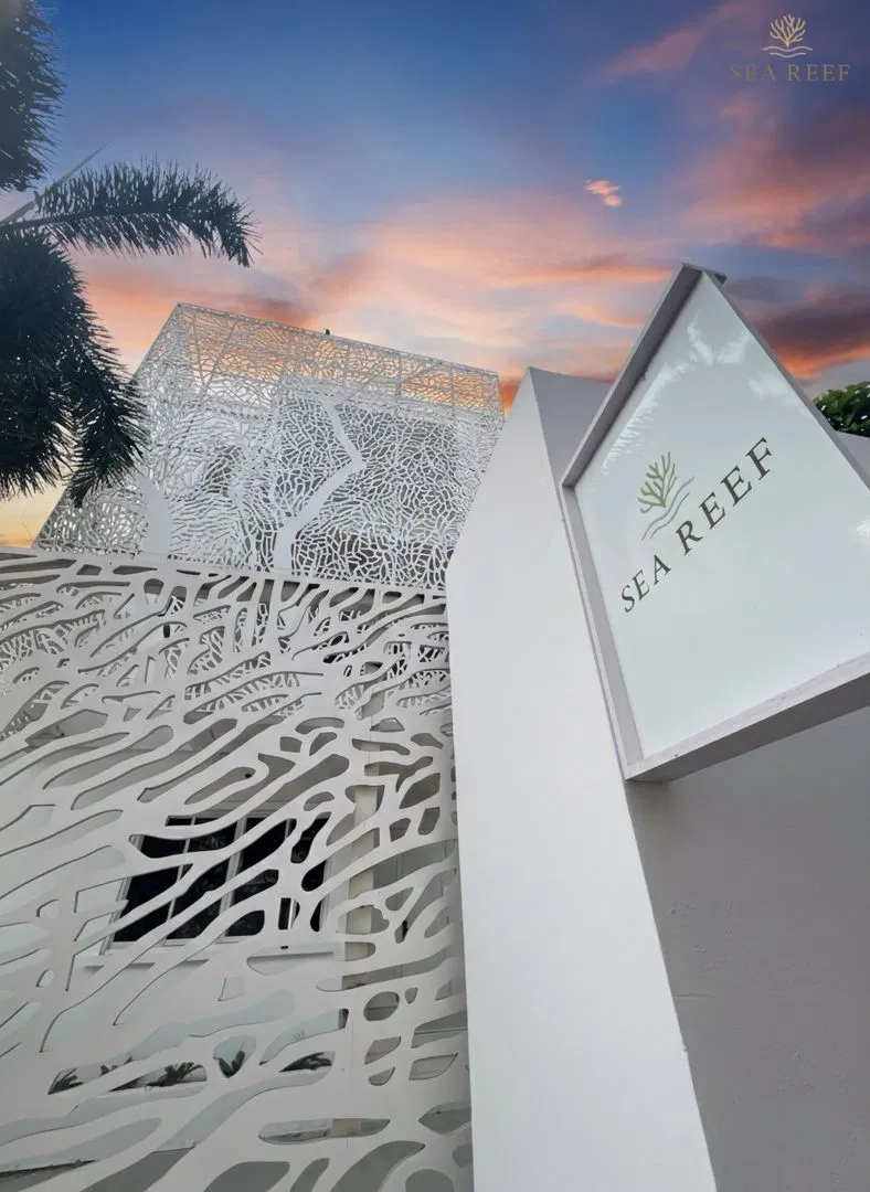 ภายนอก Sea Reef Pool Villa