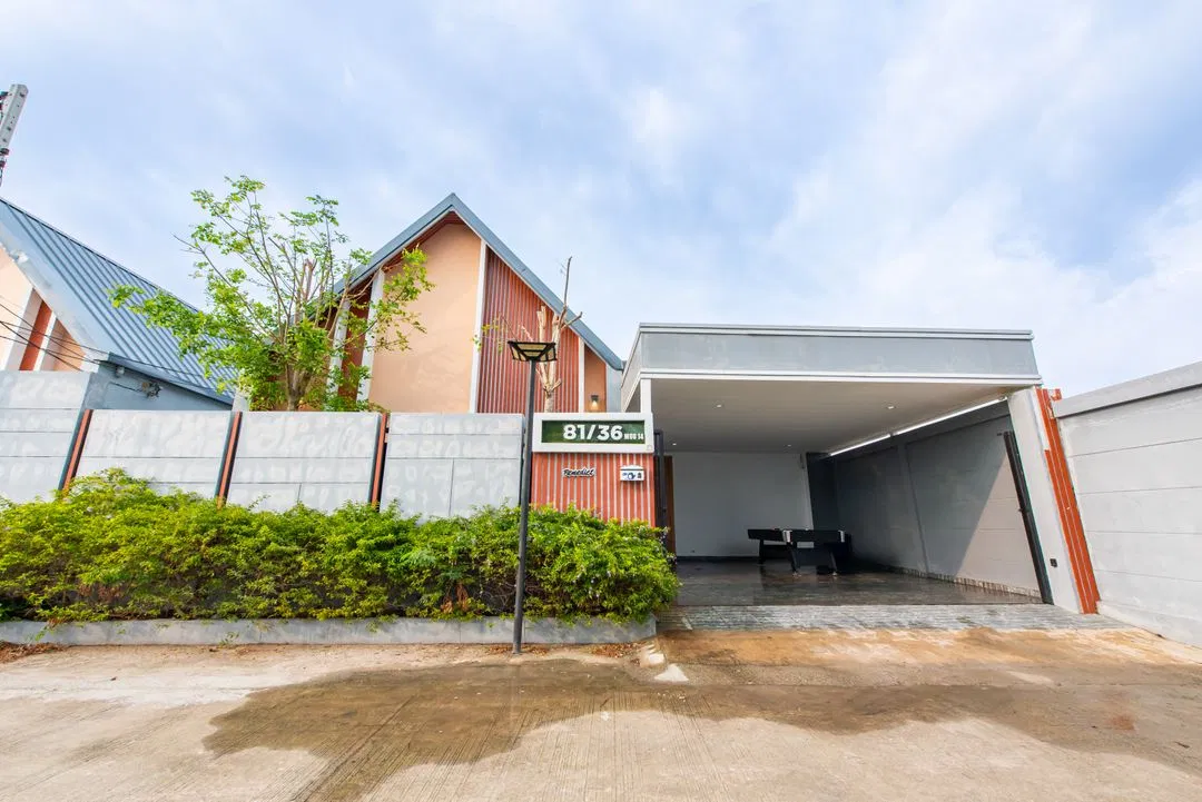 ที่จอดรถ The H pool villa