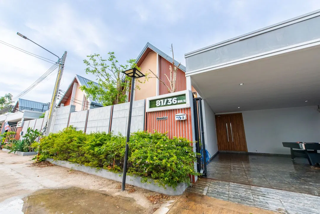 ที่จอดรถ The H pool villa