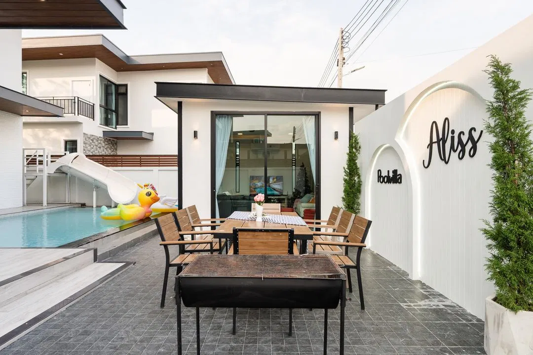 ภายนอก Aliss Poolvilla